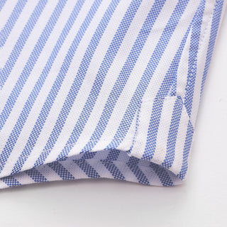 Colletto button down a righe blu