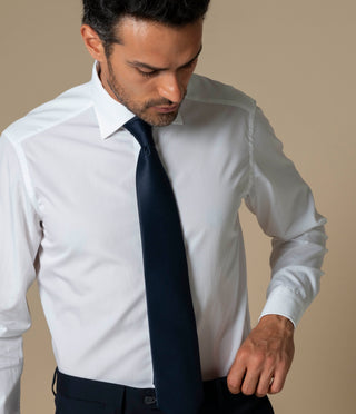 Men's white Italian classic collar shirt, true to UK sizing | VESTITI"