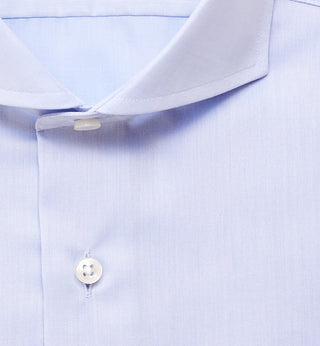 Detail of premium blue Italian cotton poplin fabric on Barga shirt