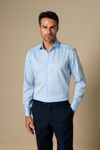 Colletto classico blu